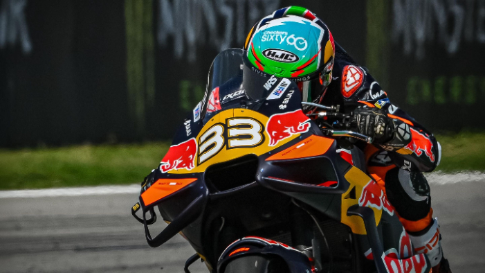 Brad Binder memimpin Practice MotoGP Catalunya 2025, KTM dominasi 1-2. Marc Marquez keempat, Quartararo & Mir start dari Q1.