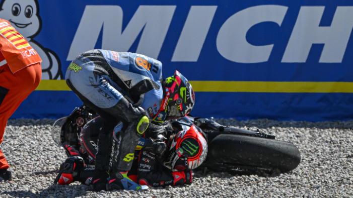 Franco Morbidelli dan Fermin Aldeguer dijatuhi penalti usai insiden di Sprint MotoGP Catalunya 2025. Joan Mir juga terkena hukuman grid.