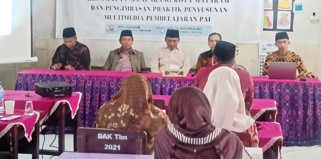 Guru yang tergabung dalam KKG PAI Kecamatan Selaparang mengikuti pembinaan dan pengimbasan praktik penyusunan multimedia pembelajaran di Aula SDN 1 Mataram, Sabtu lalu (6/9).