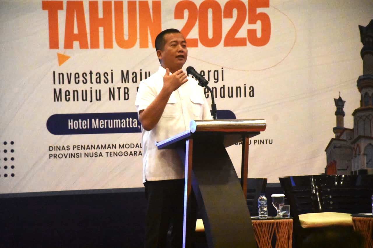 Gubernur NTB Lalu Muhamad Iqbal memberi sambutan dalam kegiatan temu bisnis 2025 yang digelar DPMPTSP NTB, pekan lalu.