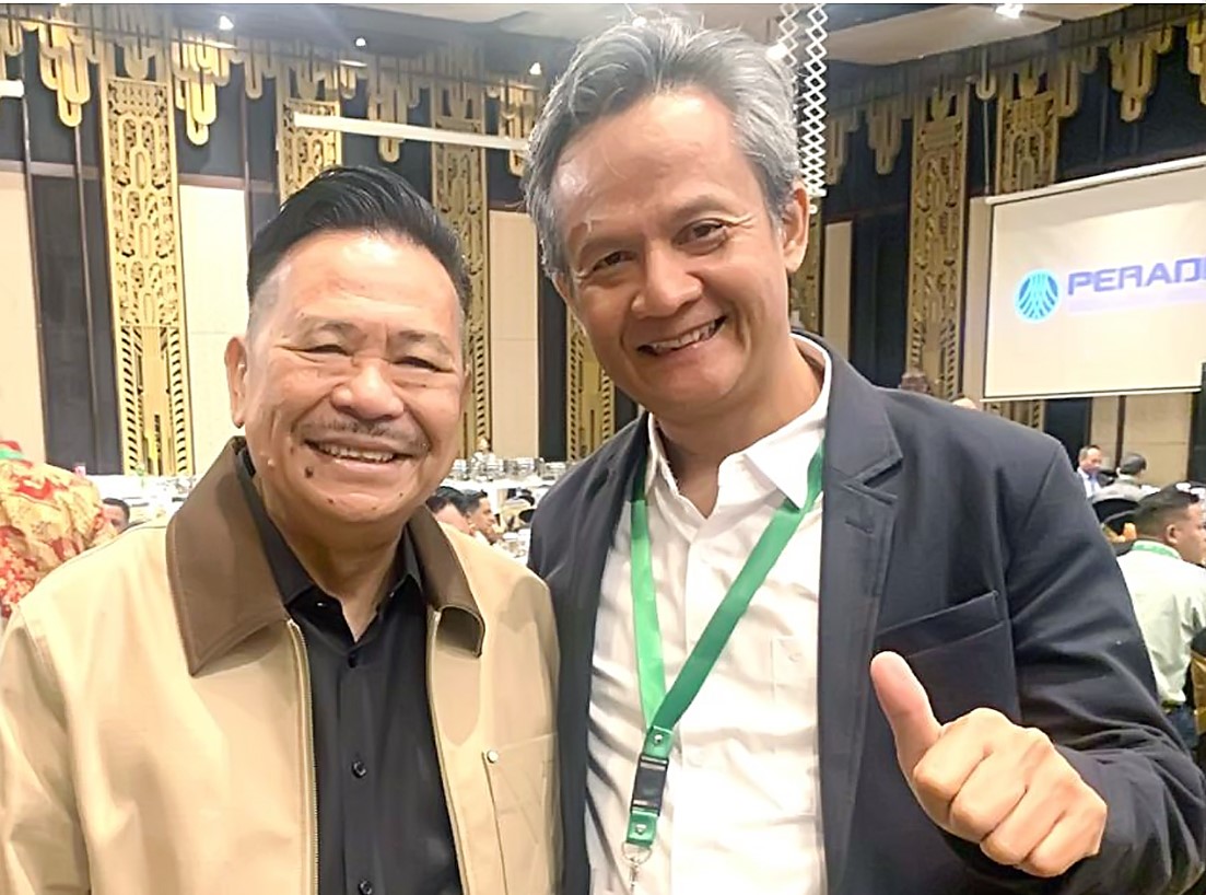 BUKA CABANG BARU: Bayu Agung Sukmana Sumantri, SE, SH., bersama dengan Prof.DR. Otto Hasibuan SH,MH sebagai Ketua PERADI.