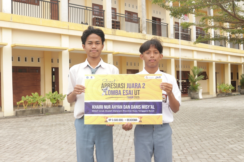 Khairi Nur Ahyan dan Danis Misy&rsquo;al, sukses juara dua&nbsp;ajang Kompetisi Esai Nasional yang diselenggarakan oleh Universitas Terbuka (UT) Pusat pada tanggal 1 Maret 2025 hingga 27 Agustus 2025.