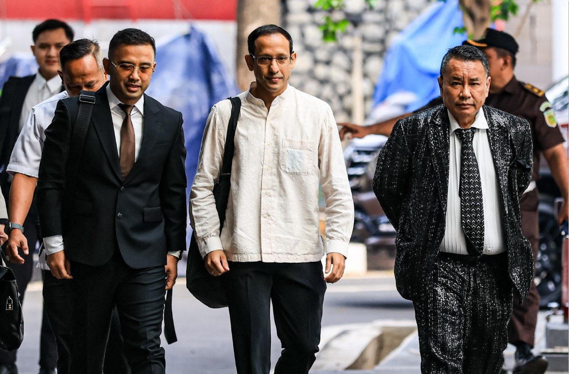 Kuasa Hukum Eks Mendikbudristek Nadiem Makarim, Hotman Paris, membantah tudingan bahwa kliennya bersalah.&nbsp;