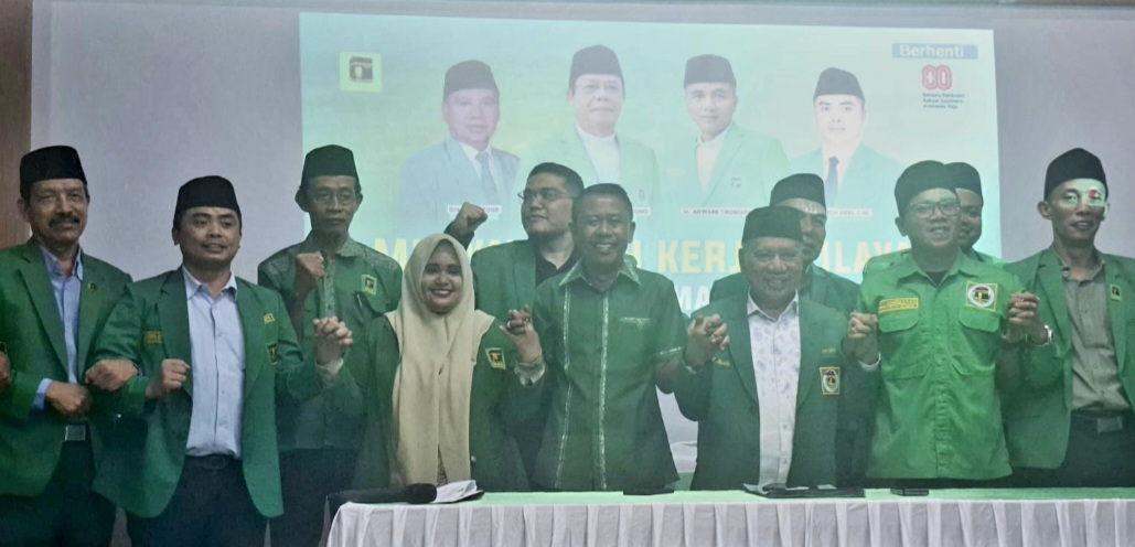 Jajaran pengurus DPW dan DPC PPP se-NTB mendeklarasikan dukungan kepada Muhamad Mardiono sebagai ketua umum dalam Mukerwil di Kantor DPW PPP NTB, Senin (8/9).