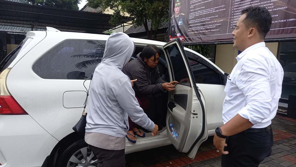 DITANGKAP POLISI: Seorang janda berinisial NKS diamankan Satresnarkoba Polresta Mataram, Selasa (9/9) lalu.&nbsp;