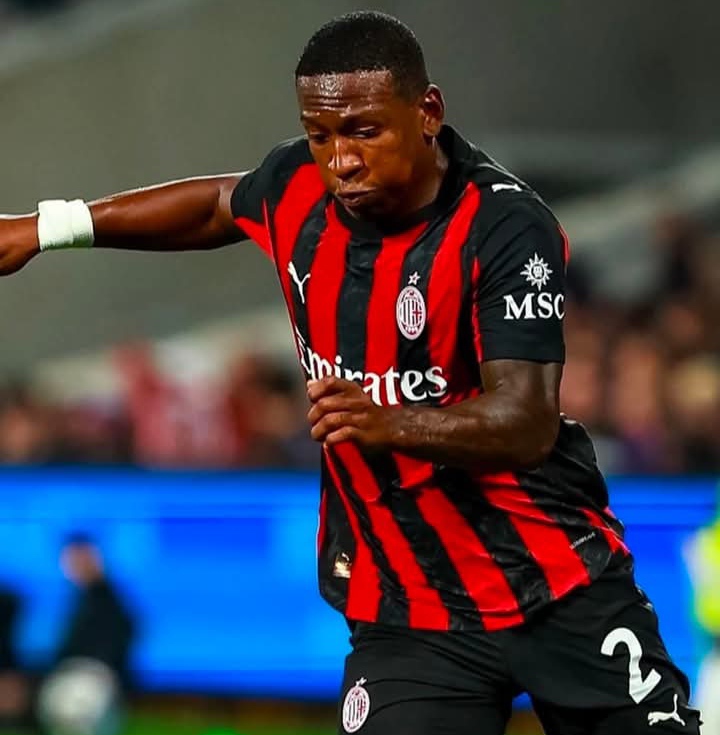 Pervis Estupinan bek sayap AC Milan yang mengalami cedera saat membela negaranya.