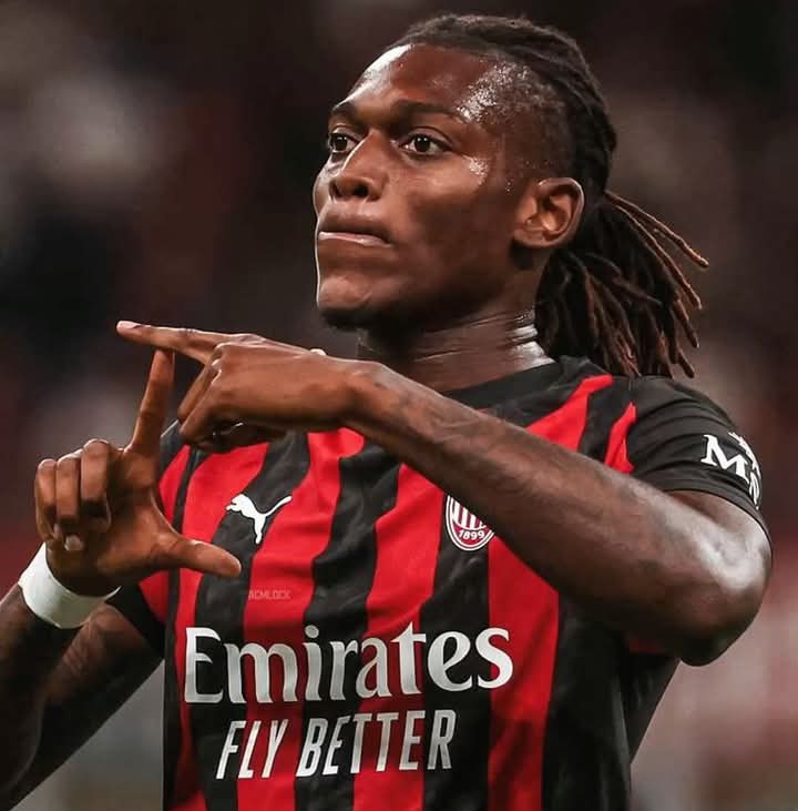 Rafael Leao, striker AC Milan yang dminati Arsenal.