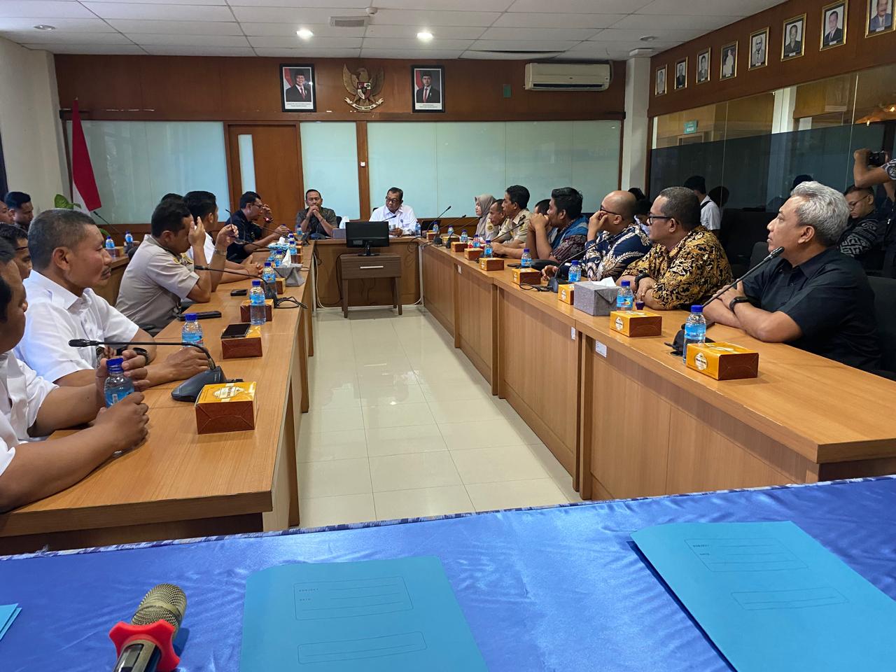 Sinergi Instansi Tingkatkan Efisiensi Logistik, Karantina NTB Tanda Tangani SOP TPFT di Bandara BIZAM