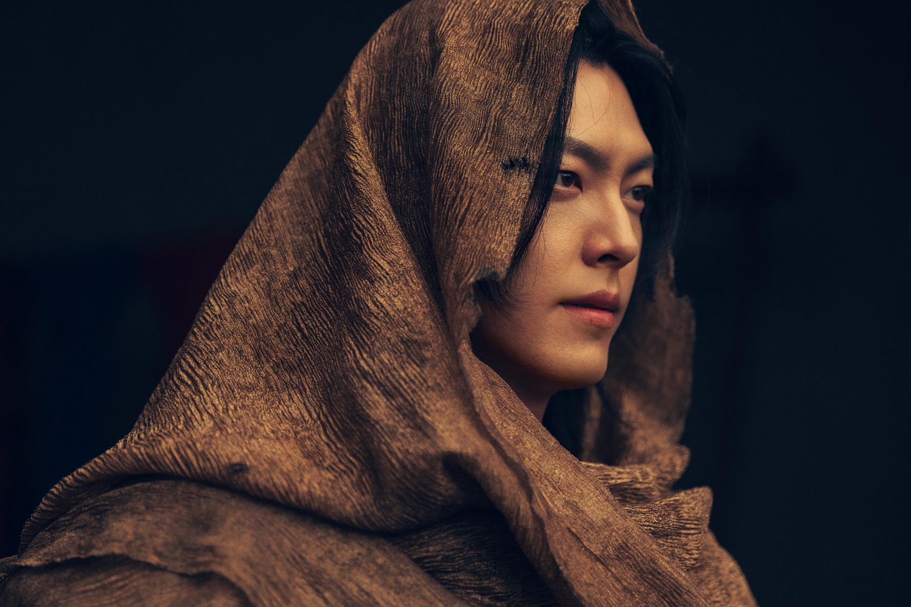 Bukan peran biasa, kim woo bin jadi jin lampu ajaib di drama netflix genie make a wish