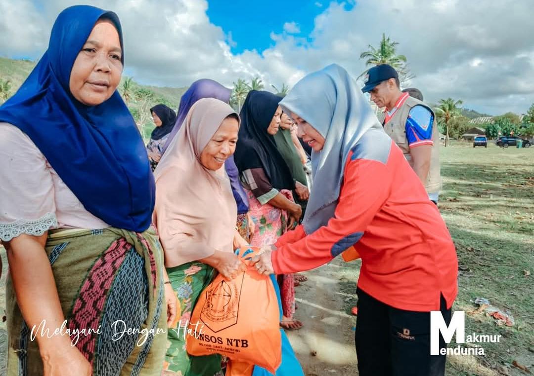 Sekda NTB, Lalu Moh. Faozal, hadir langsung dalam acara tersebut didampingi Kepala Dinas Sosial Provinsi NTB, Dra. Nunung Triningsih, MM.