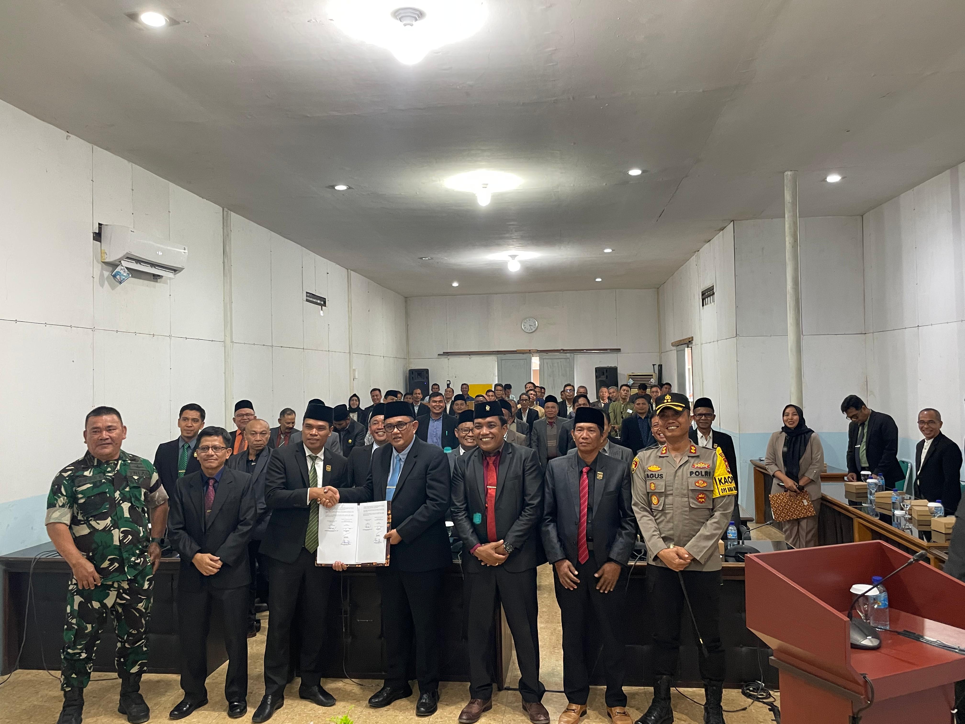 Kapolres Lombok Utara Hadiri Rapat Paripurna DPRD, Tegaskan Sinergi Jaga Stabilitas Daerah