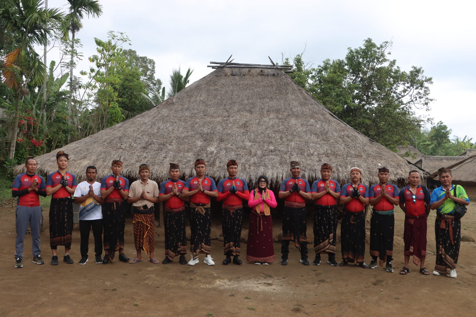 Bijak Bermedia Sosial dan Jaga Kekompakan, Ajak Warga Senaru Jaga Potensi Wisata