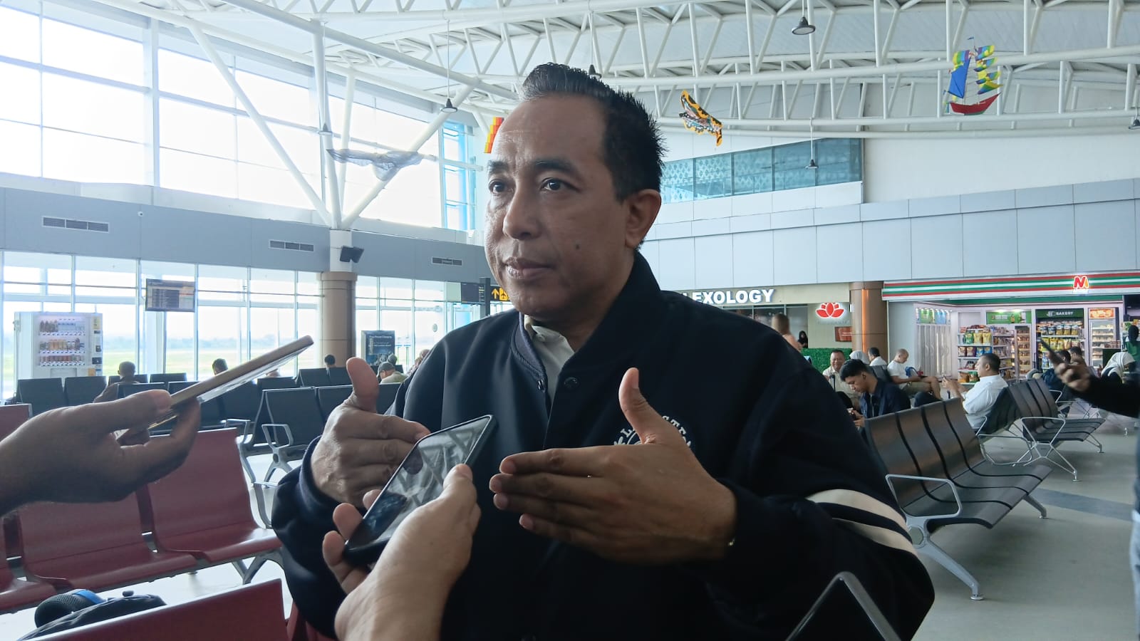 Mori Hanafi Siap Kawal Pembangunan Bypass Lembar-Kayangan untuk Urai Kepadatan Lalu Lintas di Lombok. (NURUL/LOMBOK POST)