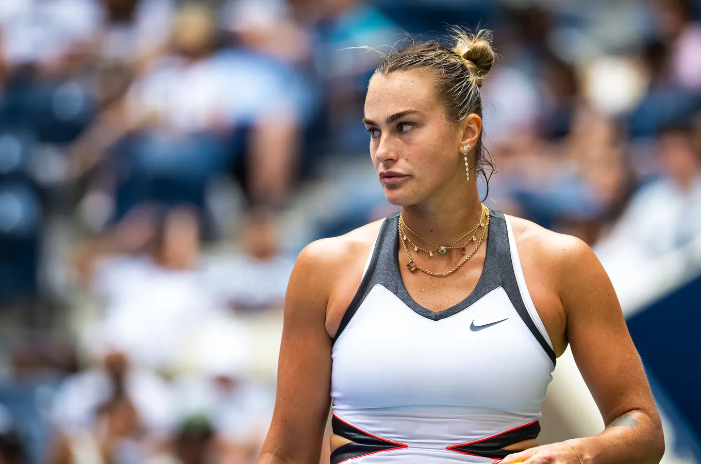 Aryna Sabalenka mundur dari China Open 2025 karena cedera ringan. Juara US Open itu fokus pemulihan jelang WTA Finals Riyadh.