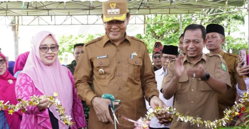 Bupati Sumbawa Syarafuddin Jarot membuka sosialisasi PAUD HI di Kecamatan Empang, Rabu (17/9).