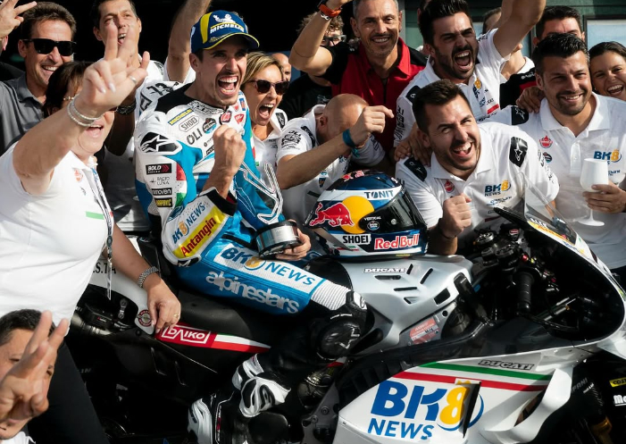 Alex Marquez resmi pakai motor pabrikan Ducati GP26 di MotoGP 2026. Sejajar dengan Marc Marquez dan Francesco Bagnaia.