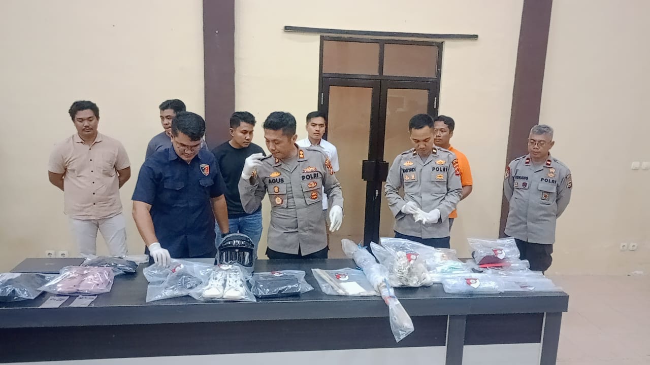 Polres KLU saat konferensi pers kasus kematian seorang mahasiswi di Pantai Nipah beberapa waktu lalu