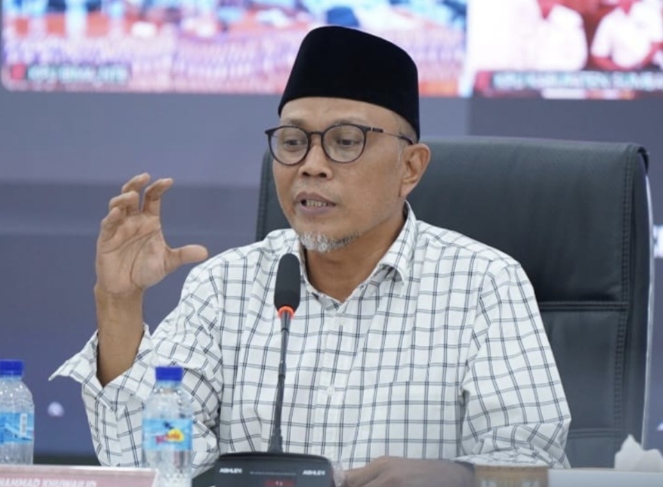 Ketua KPU Provinsi NTB Muhamad Khuwailid mengatakan KPU hanya memproses surat PAW anggota dewan dari ketua DPRD bukan dari partai politik.