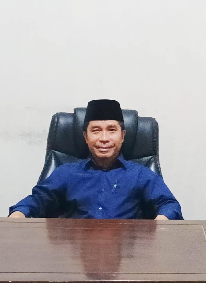 Ketua DPRD Dompu Muttakun.