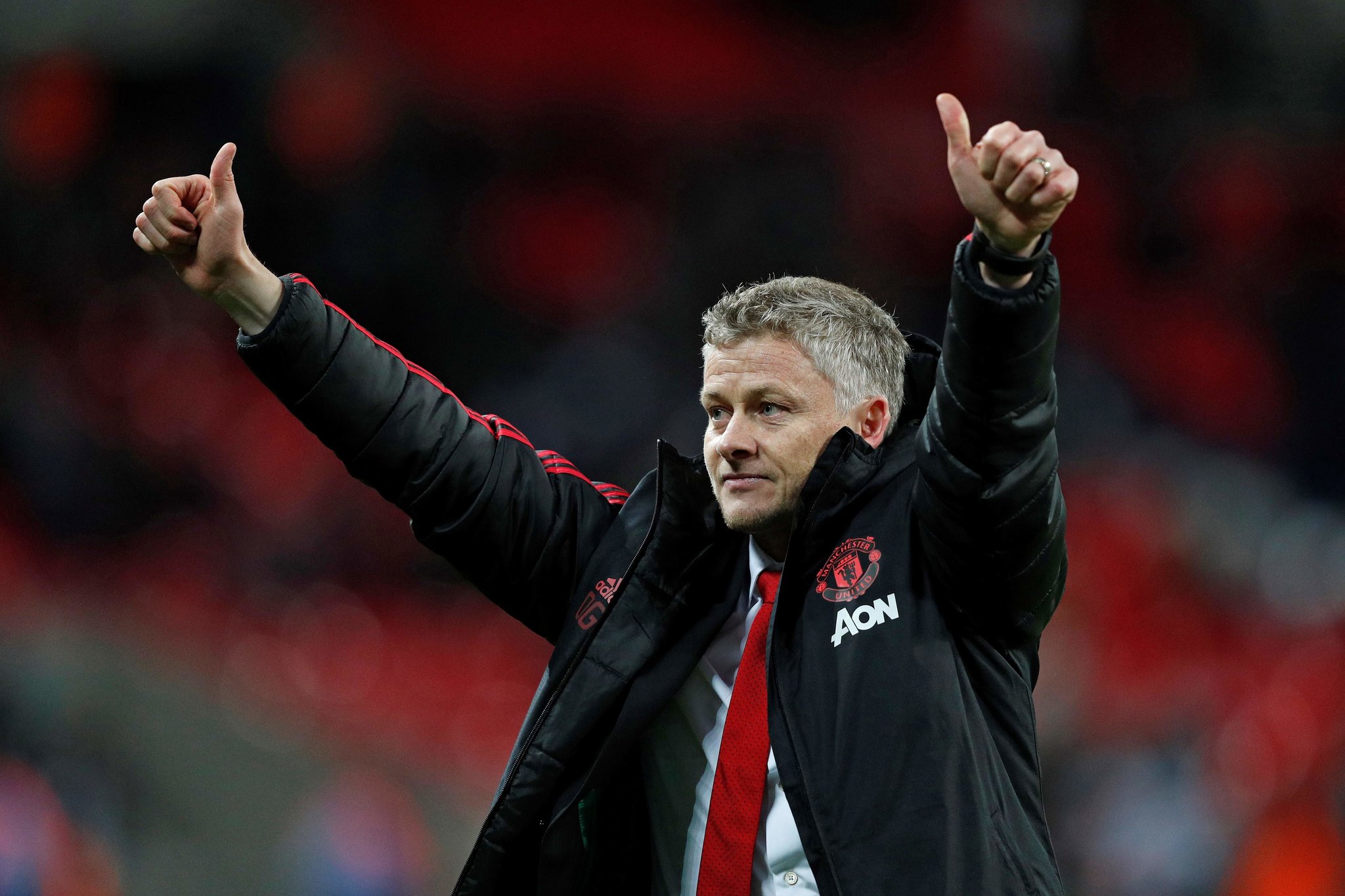 Fans Manchester United minta Solskjaer kembali usai Ruben Amorim dianggap gagal. INEOS diminta geser Amorim dari kursi pelatih utama.