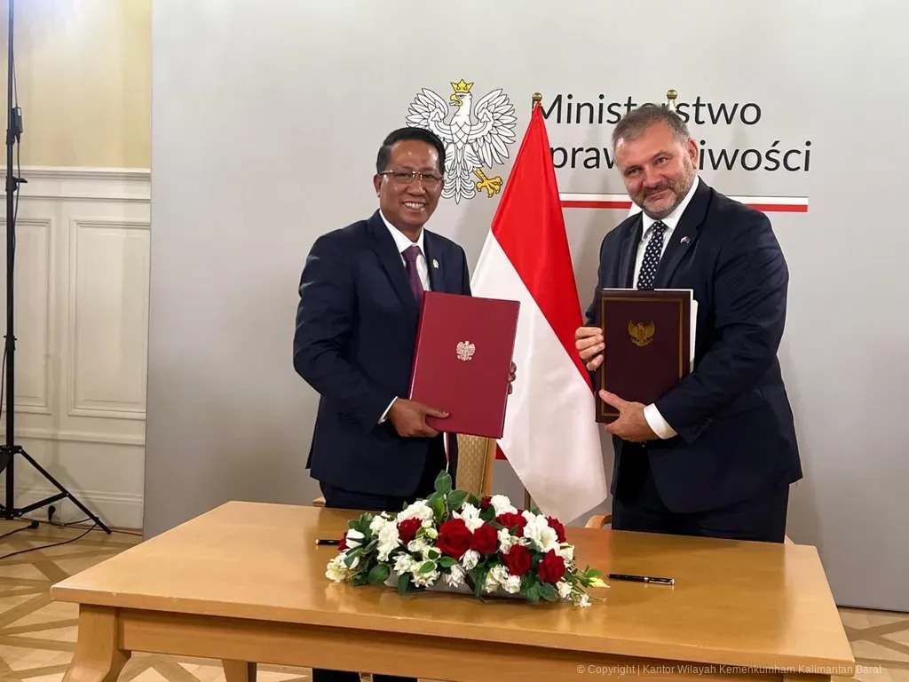 Penandatanganan dilakukan Menteri Hukum RI Supratman Andi Agtas bersama Menteri Kehakiman Polandia Waldemar Zurek, Jumat (19/9/2025), di kantor Kementerian Kehakiman Polandia.