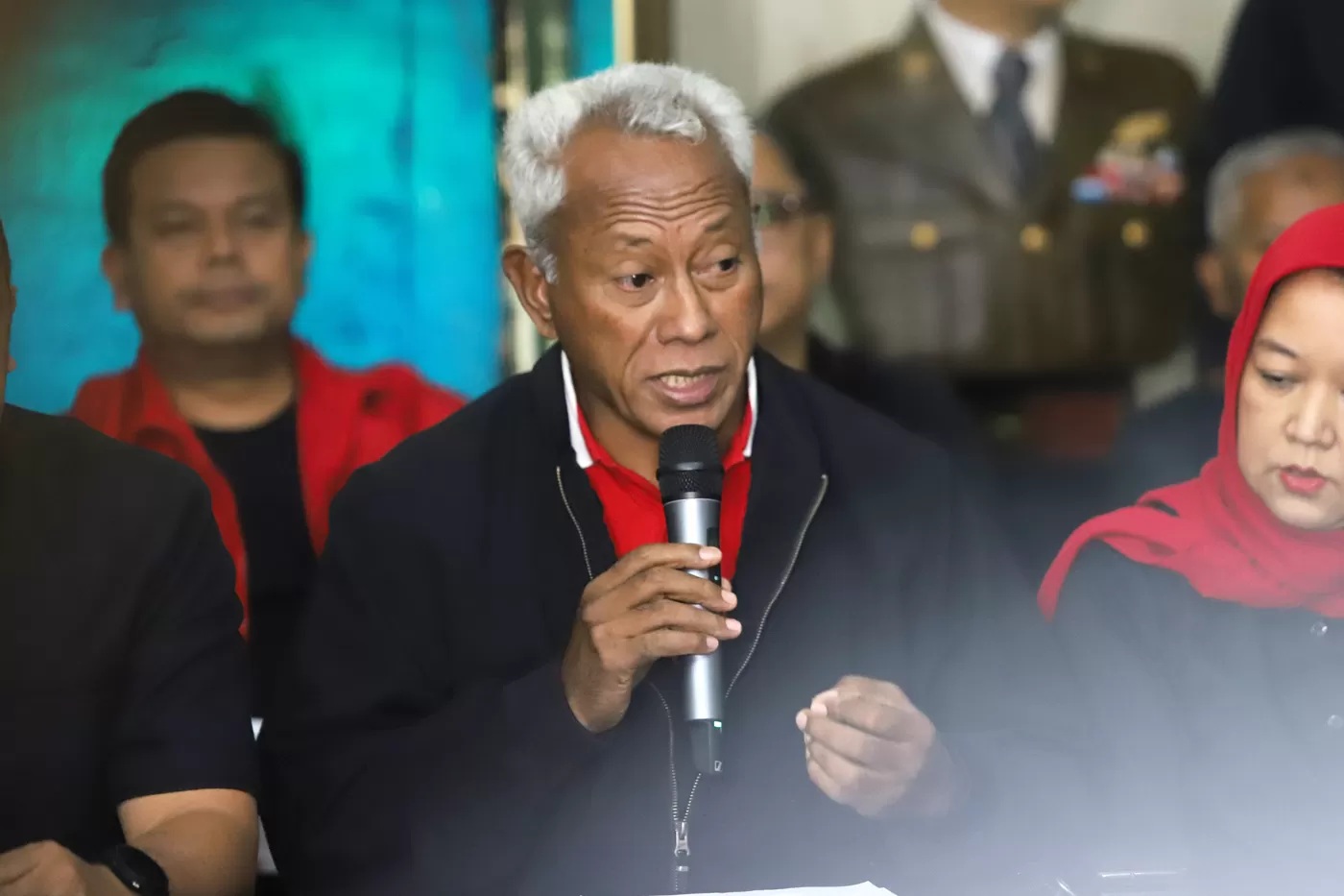 Ketua DPP PDIP Bidang Kehormatan Partai Komarudin Watubun.  (FOTO: JawaPos)