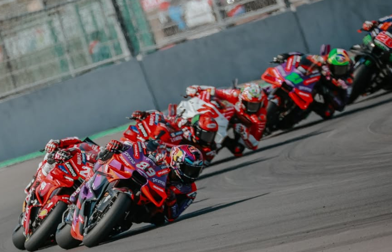 Rangkaian balapan flyaway MotoGP 2025 siap hadir di Asia dan Australia. Sejarah selalu penuh kejutan, drama, dan juara tak terduga!