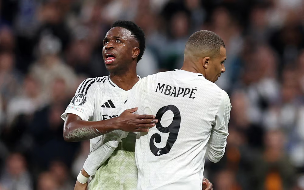 Vinicius Junior dikabarkan ingin meninggalkan Real Madrid jika tuntutan gajinya tidak dipenuhi, setara dengan Mbapp&eacute;. Apa langkah selanjutnya?