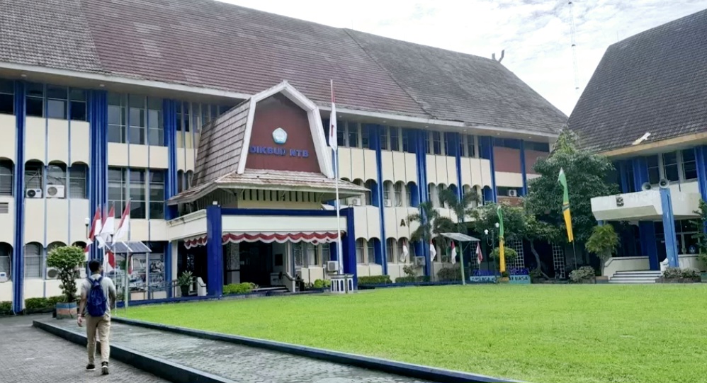 Dikbud NTB kembali menjadi sorotan dalam kasus pengadaan alat peraga senilai Rp 39 miliar untuk sekolah kejuruan dari DAK 2025.