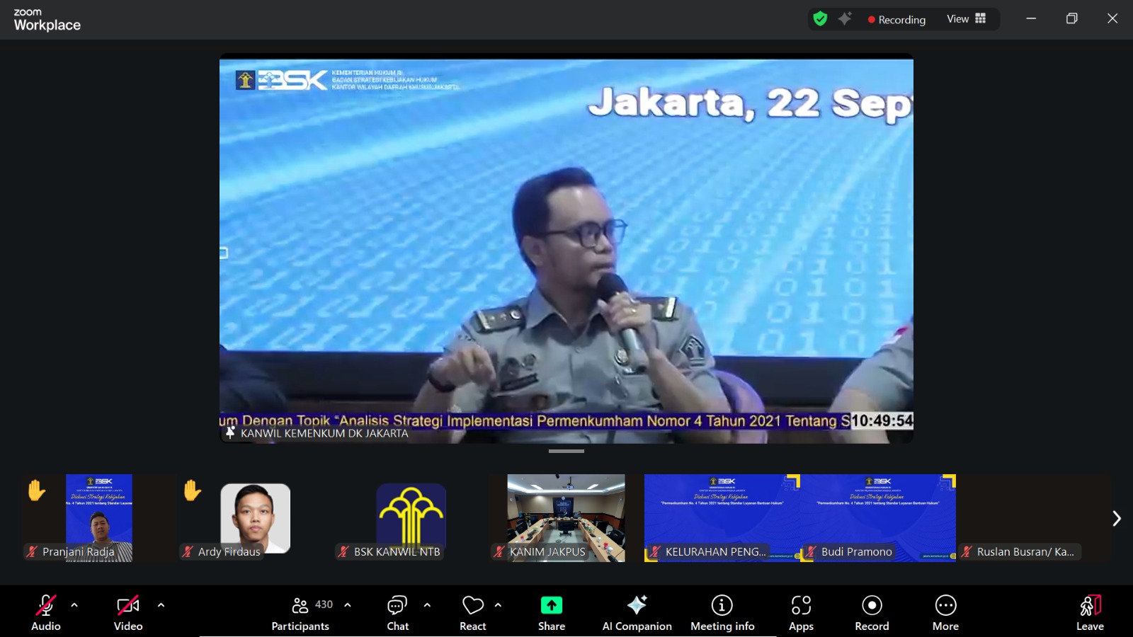 Kegiatan Diskusi Strategi Kebijakan (DSK) diikuti secara daring Kepala Divisi Peraturan Perundang-undangan dan Pembinaan Hukum Kanwil Kemenkum NTB James Edward Sinaga.