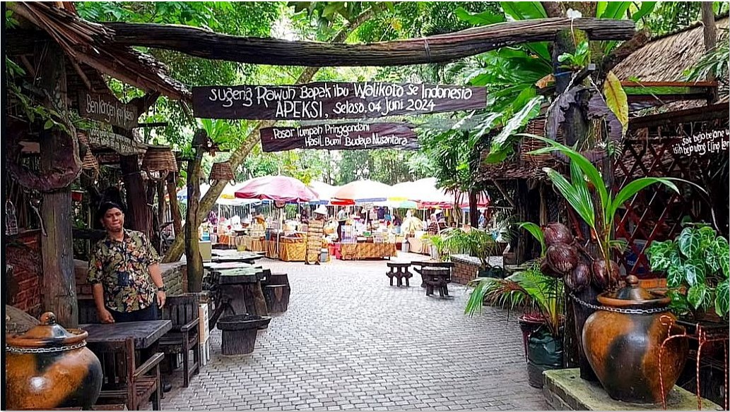 UNIK: Pasar Tumpah Pringgondani di Teritip, memadukan unsur budaya, kuliner, dan wisata alam dalam satu tempat.