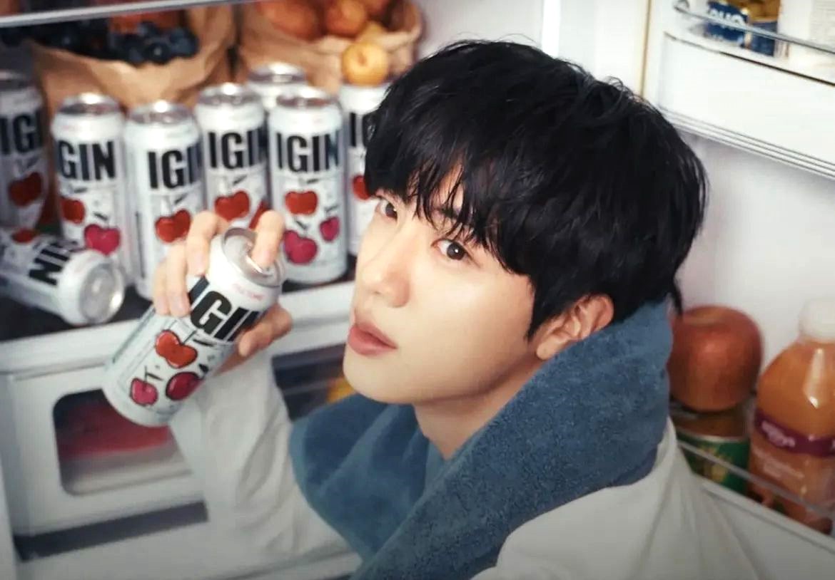Jin BTS dalam iklan produk JINI