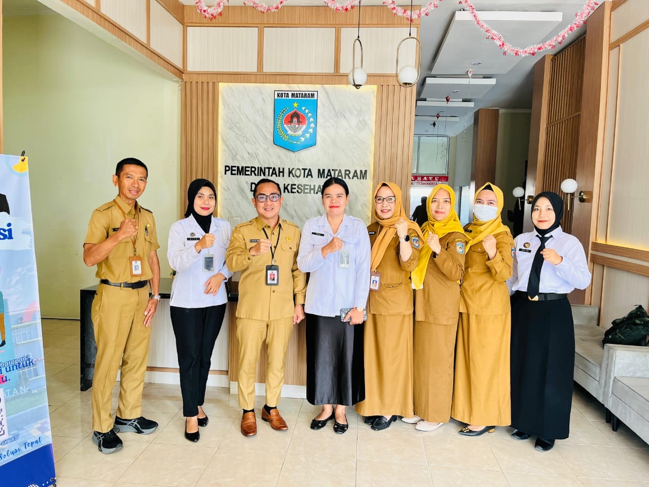 Kepala Dinas Kesehatan Kota Mataram dr. Emirald Isfihan bersama jajaran saat menerima kunjungan Kalapas Perempuan Kelas III Mataram Udur Martionna memperkuat jejaring kesehatan lintas lembaga.
