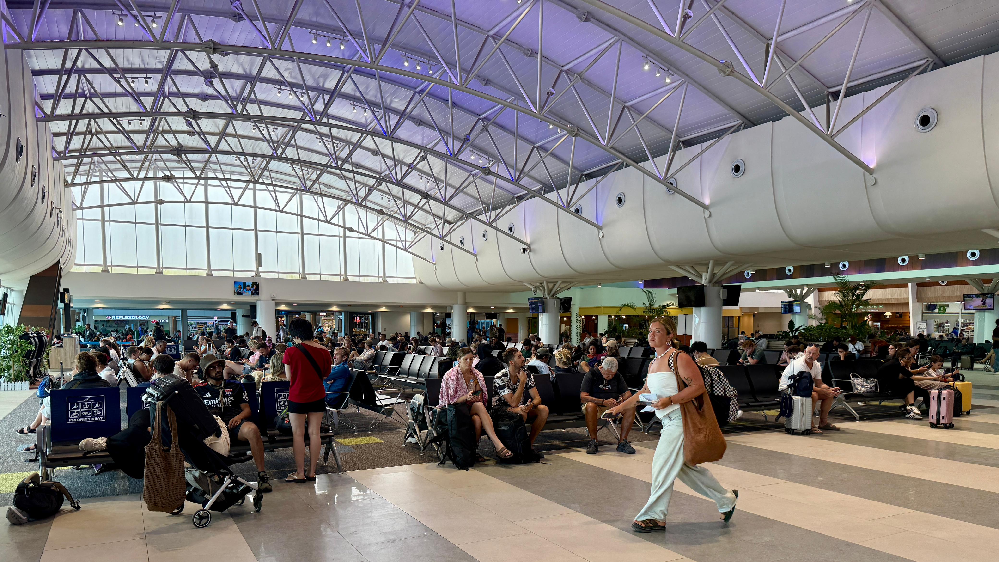 Bandara Lombok bersiap hadapi gelaran MotoGP Mandalika 2025 di Lombok Tengah, NTB, 3-5 Oktober mendatang.