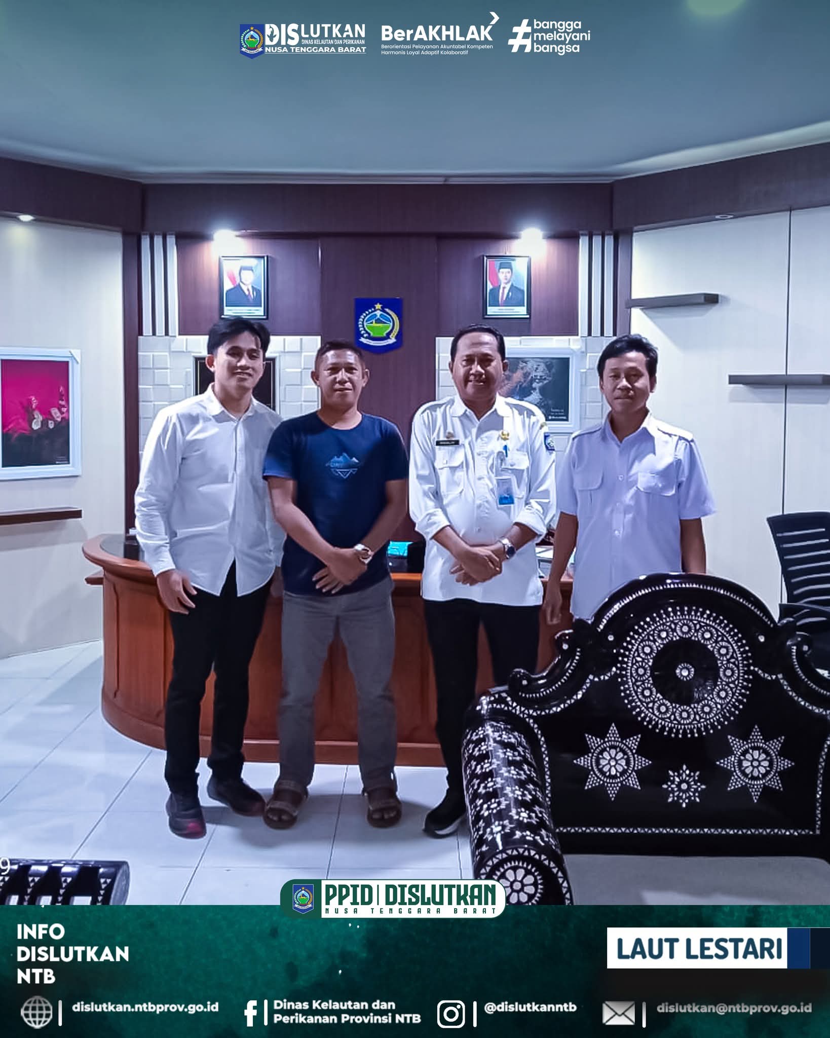 Kepala Dislutkan NTB Muslim (dua kiri) menerima kunjungan operator wisata Hiu Paus Teluk Saleh, Sumbawa, Rabu (24/9).