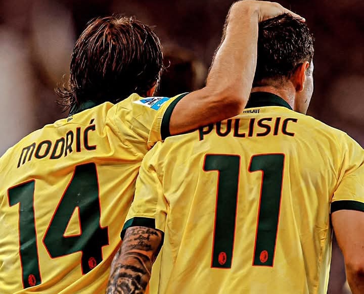 Luka Modric dan Christian Pulisic, pemain AC Milan dengan catatan penjualan jersey terbanyak pertama dan ketiga.