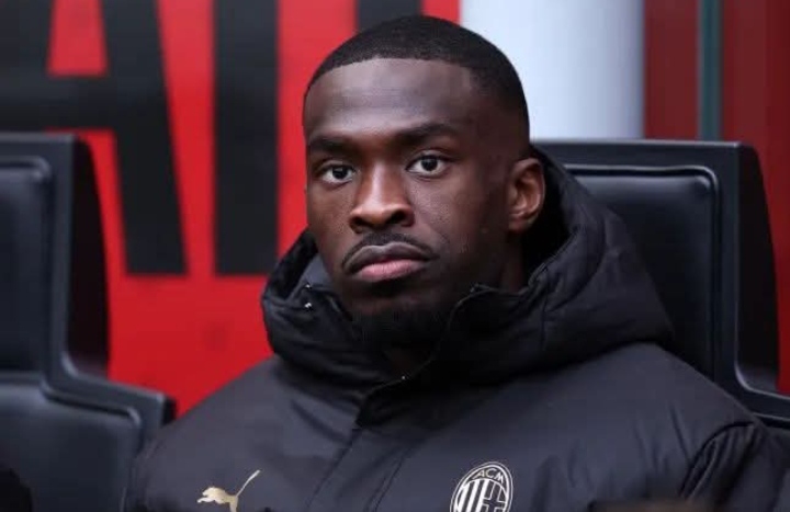 Fikayo Tomori, bek AC Milan yang mulai membahas perpanjangan kontrak baru.