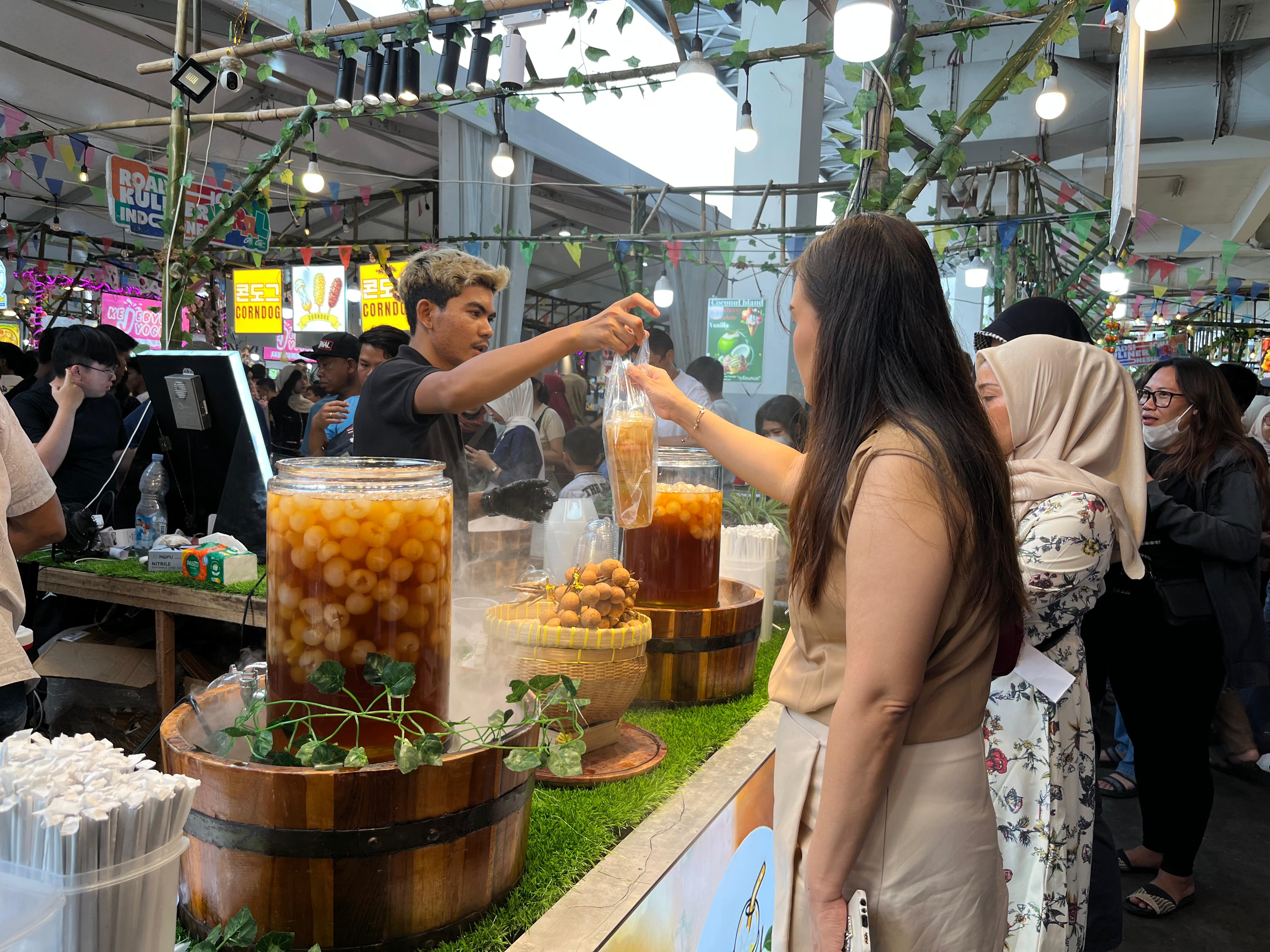 Kuliner Road Show Rasa Bangkok di Mataram.