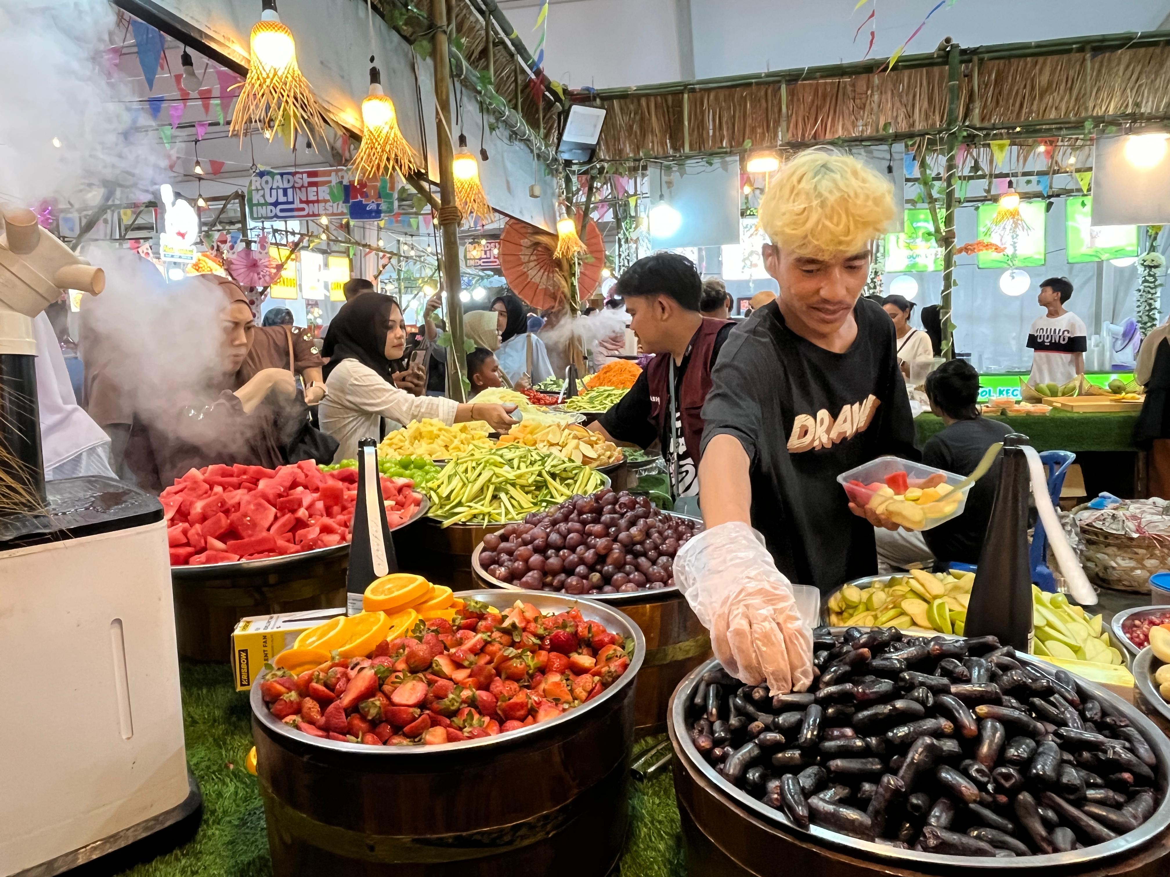 Kuliner Road Show Rasa Bangkok di Mataram.
