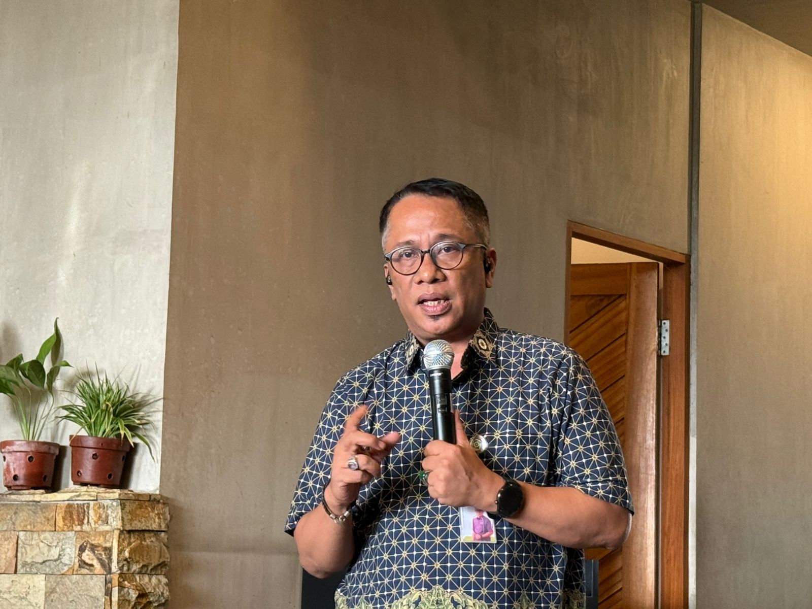 Kepala BPJS Kesehatan Cabang Mataram Agung Utama Muchlis