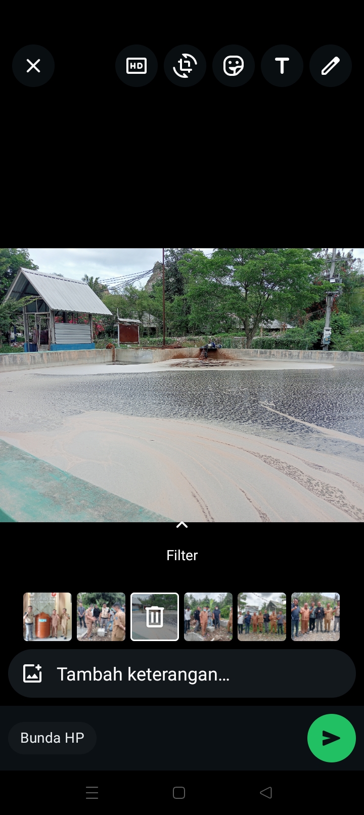 Lindi (air limbah) dari sampah di TPA Kebon Kongok Lombok Barat.