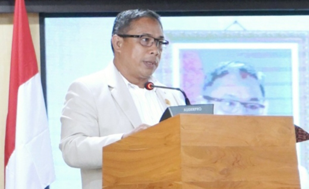 Anggota Banggar DPRD NTB Muhammad Aminurlah mendesak alokasi belanja pegawai pemprov tidak boleh lebih dari 30 persen dari total APBD.