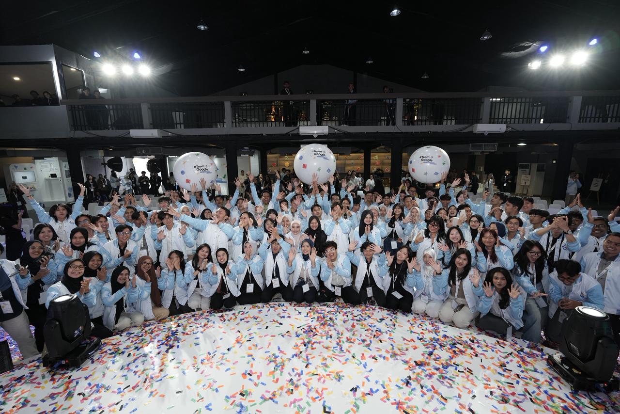 Google menyambut 800 Google Student Ambassador di Indonesia. Mereka menerima akses ke paket Gemini AI Pro serta pelatihan kepemimpinan dari para ahli