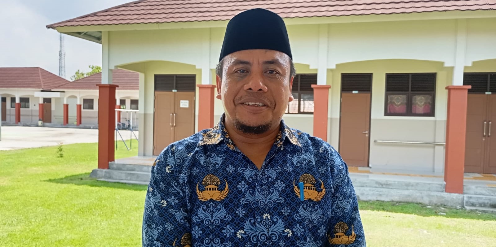 Kepala Cabang Dinas Malomba Dikbud NTB Mujahdin