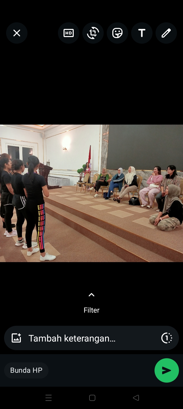 Kikin memberikan support dan semangat kepada Tim Perwosi NTB berjulukan