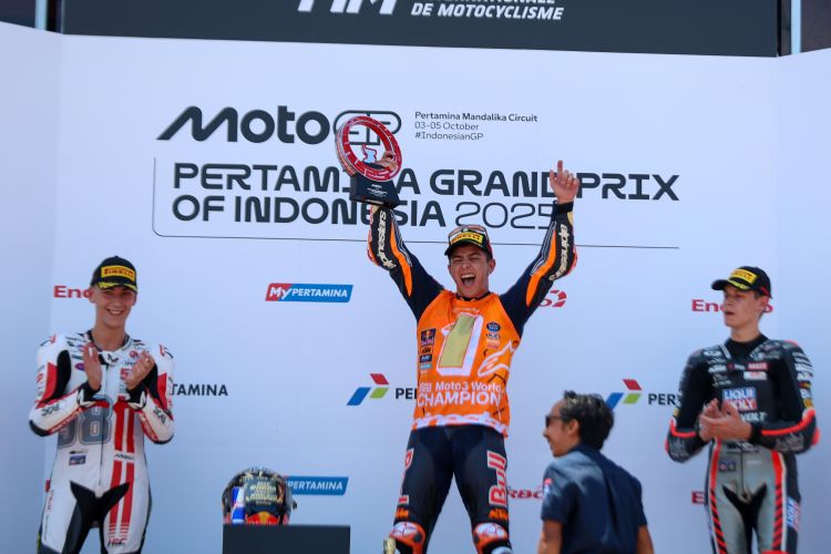 Jose Antonio Rueda berhasil menjadi juara dunia Moto3 usai menjuarai balapan di Sirkuit Internasional Pertamina Mandalika.