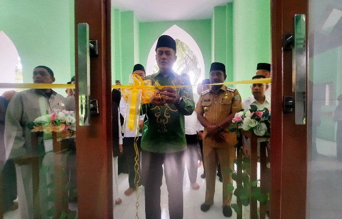 Ketua Yayasan Haji Anif, Dr H.Musa Rajekshah, M.Hum meresmikan Masjid Al Musannif Al Huda ke-57 di Kota Binjai, Sumatera Utara, Senin (6/10/2025).