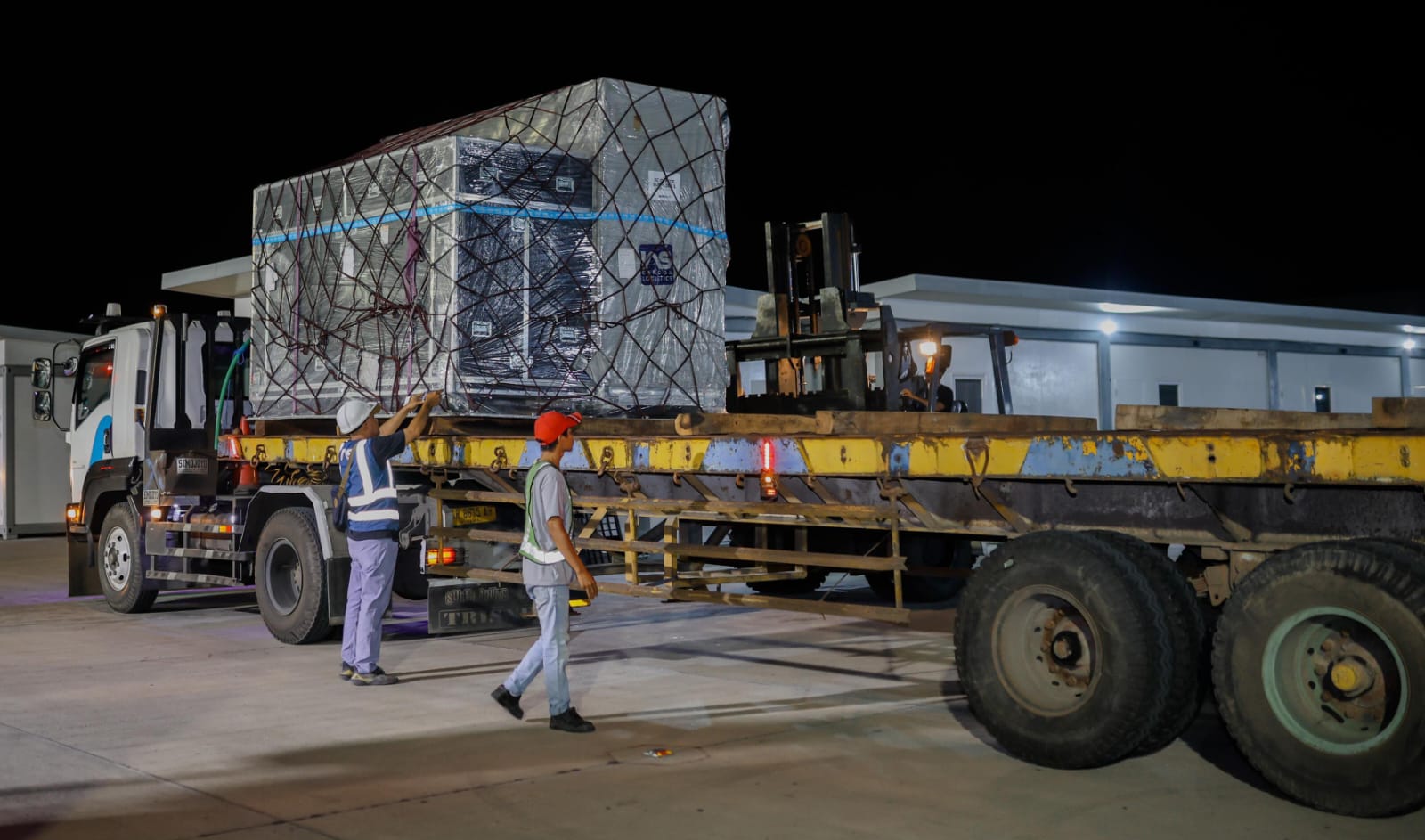 lebih dari 540 ton perlengkapan balap dari Sirkuit Mandalika menuju MotoGP Australia