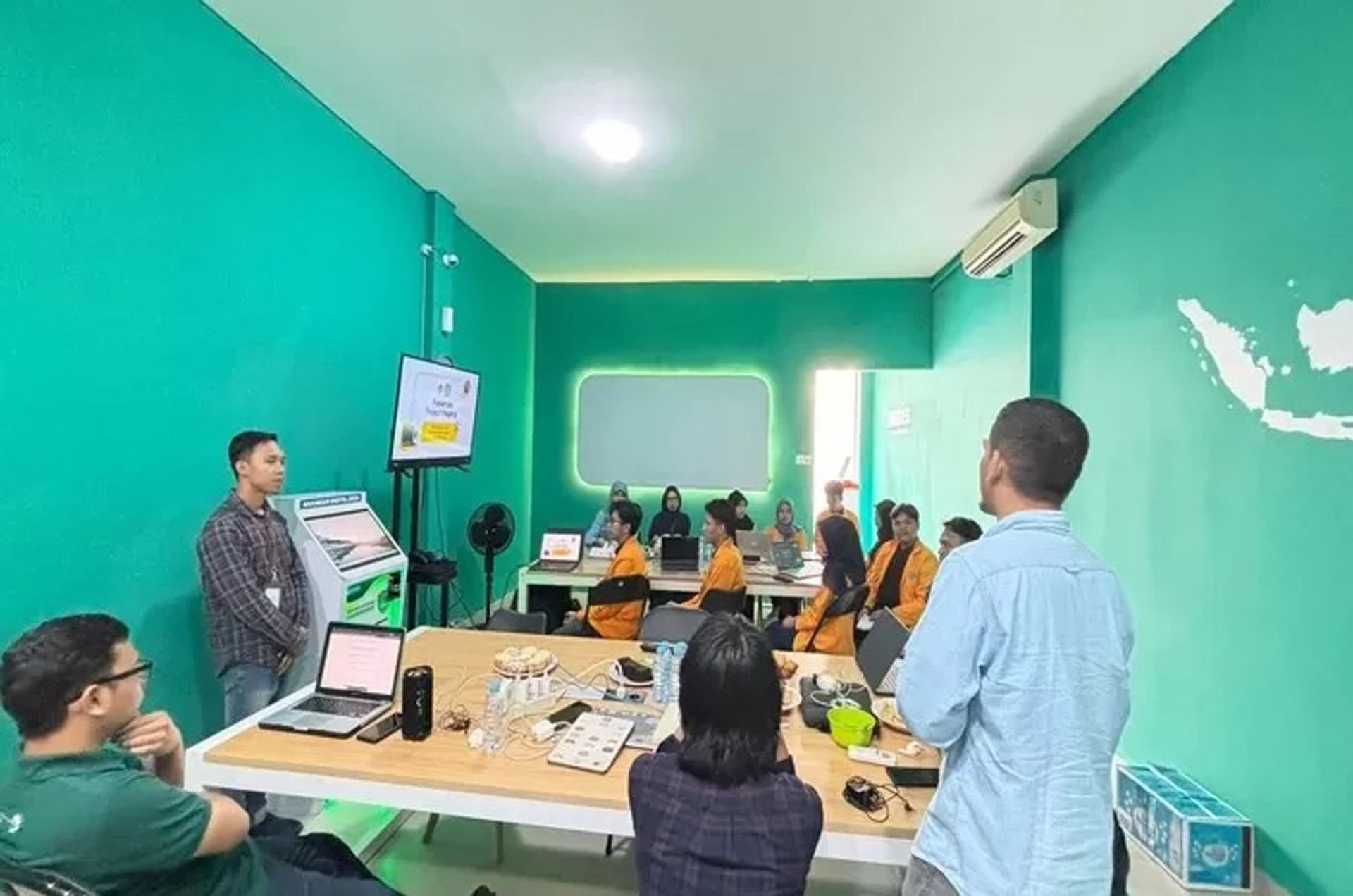 Program magang bersubsidi fresh graduate dengan gaji Rp3,3 juta per bulan (digitaldesa.id)