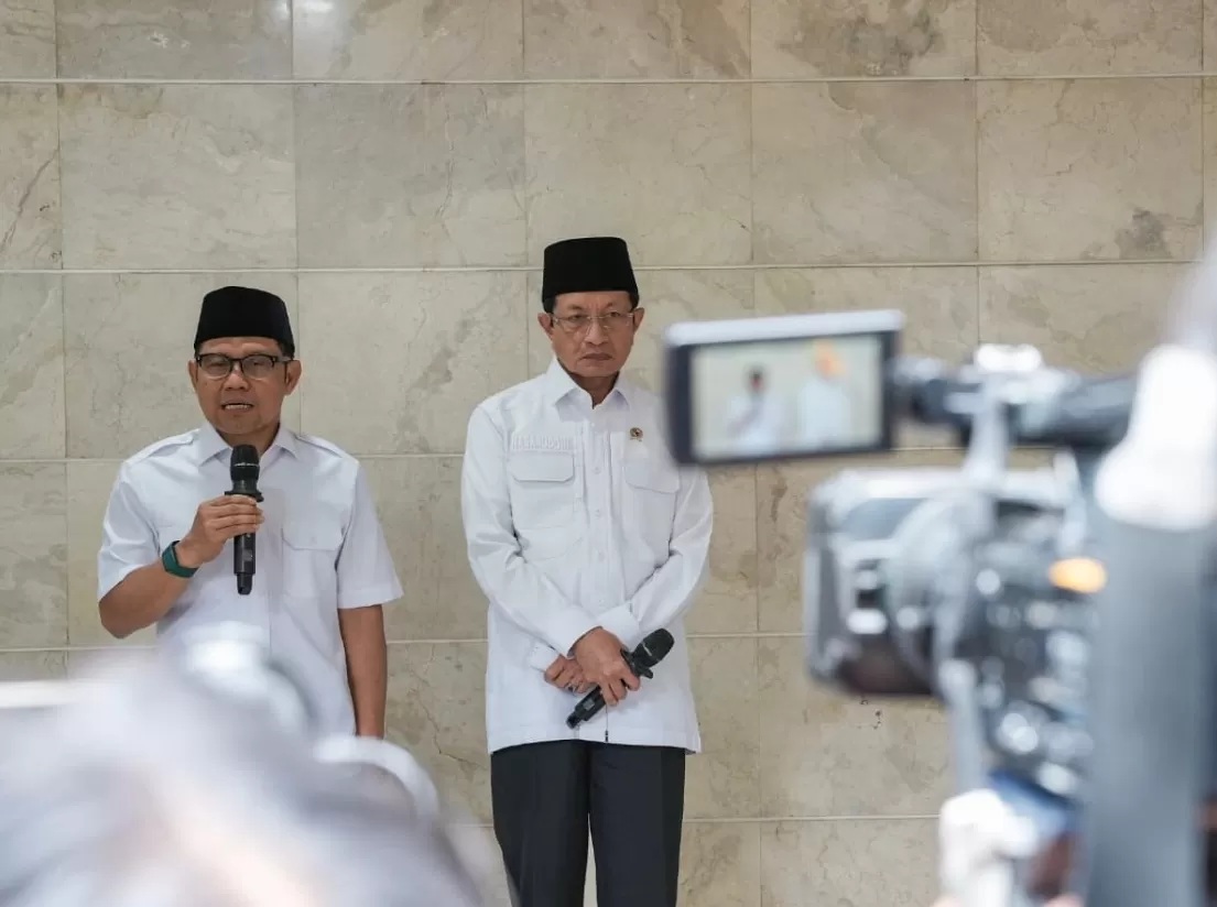 Menag Nasaruddin Umar (kanan) bersama Menteri Koordinator bidang Pemberdayaan Masyarakat Muhaimin Iskandar di Jakarta (7/1). (FOTO: Istimewa)